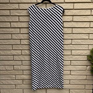 GAP Black and White Diagonal Striped Sleeveless Boxy Midi Dress Sz. S